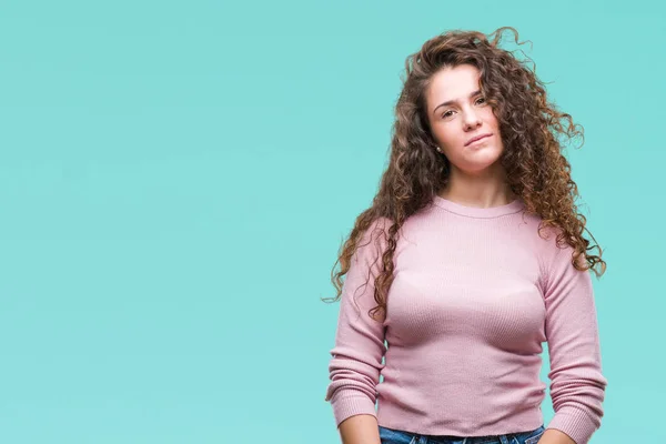 Mooie Brunette Krullend Haar Jong Meisje Roze Trui Dragen Geïsoleerde — Stockfoto