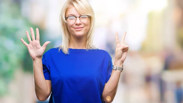 Jonge Mooie Blonde Vrouw Dragen Bril Geïsoleerde Achtergrond Weergeven Met — Stockfoto