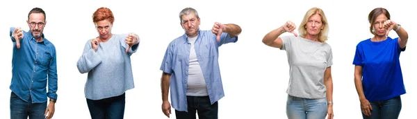 Csoport Középkorú Idősebb Emberek Látszó Boldogtalan Dühös Mutatja Elutasítása Hüvelykujját — Stock Fotó