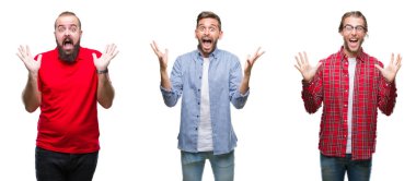 Kolaj bir grup deli kutluyor ve silah ile başarı için heyecanlı çığlık kaldırdı ve açık gözleri hayret izole arka plan üzerinde genç adam. Kazanan kavramı