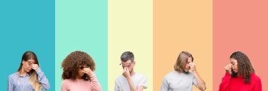 Kolaj grup üzerinde renkli vintage izole arka plan yorgun sürtünme burun ve göz yorgunluğu ve baş ağrısı duygu genç insan. Stres ve hayal kırıklığı kavramı.