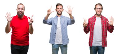 Kolaj bir grup genç adam gösterilen ve parmakları ile işaret izole arka plan üzerinde kendinden emin ve mutlu gülümseyerek süre yedi numara.