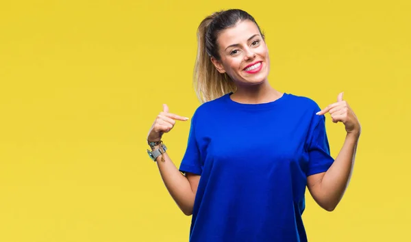 Jovem Mulher Bonita Vestindo Casual Azul Shirt Sobre Fundo Isolado — Fotografia de Stock