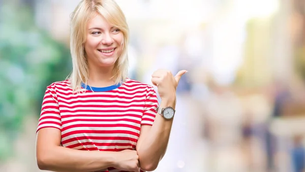 Joven Hermosa Mujer Rubia Sobre Fondo Aislado Sonriendo Con Cara — Foto de Stock