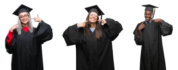 Collage Groupe Jeunes Étudiants Portant Uniforme Universitaire Gradué Sur Fond — Photo