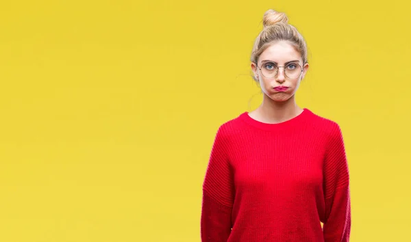 Jonge Mooie Blonde Vrouw Dragen Rode Trui Glazen Geïsoleerde Achtergrond — Stockfoto