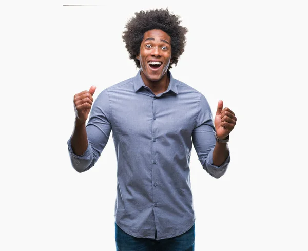 Hombre Afroamericano Sobre Fondo Aislado Celebrando Loco Loco Por Éxito —  Fotos de Stock