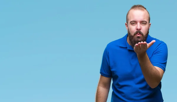 Jonge Kaukasische Hipster Man Blauw Shirt Dragen Geïsoleerde Achtergrond Kijken — Stockfoto