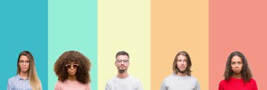 Renkli vintage izole arka plan üzerinde gençlerin grup kolaj depresif ve kızgın ve korkmuş ağlıyor sıkıntı için endişeleniyorum. Üzgün ifade.