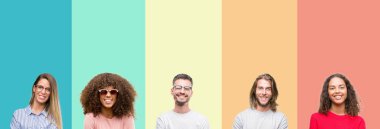 Kolaj grup üzerinde renkli vintage izole arka plan mutlu yüz çapraz silah kameraya bakarak ile gülümseyen genç insan. Olumlu bir kişi.