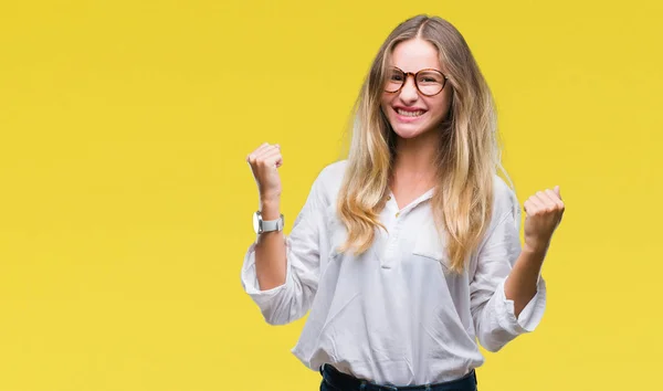 Jovem Mulher Negócios Loira Bonita Usando Óculos Sobre Fundo Isolado — Fotografia de Stock