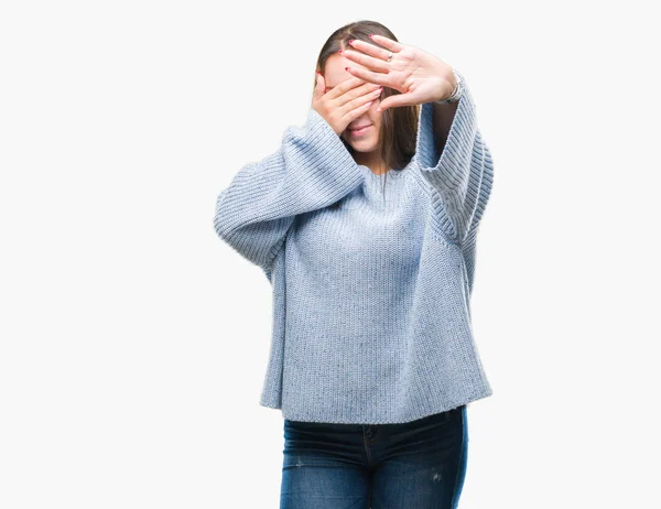 Junge Schöne Kaukasische Frau Die Winterpullover Über Isoliertem Hintergrund Trägt — Stockfoto