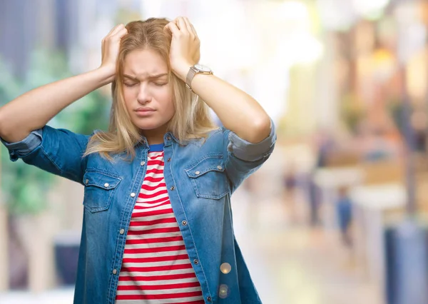 Mladá Žena Kavkazský Izolované Pozadí Trpí Bolest Hlavy Zoufalé Zdůraznil — Stock fotografie