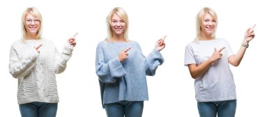 Gülümseyen ve iki elleri ve parmakları ile tarafına işaret kamera bakarak izole arka plan üzerinde kış kazak giyen güzel sarışın kadın kolaj.