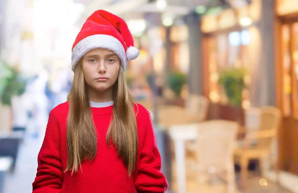 Joven Chica Hermosa Con Sombrero Navidad Sobre Fondo Aislado Deprimido — Foto de Stock