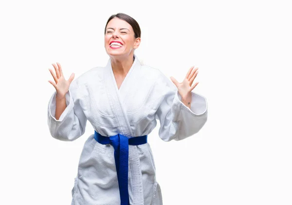 Jovem Mulher Bonita Vestindo Uniforme Kimono Karatê Sobre Fundo Isolado — Fotografia de Stock