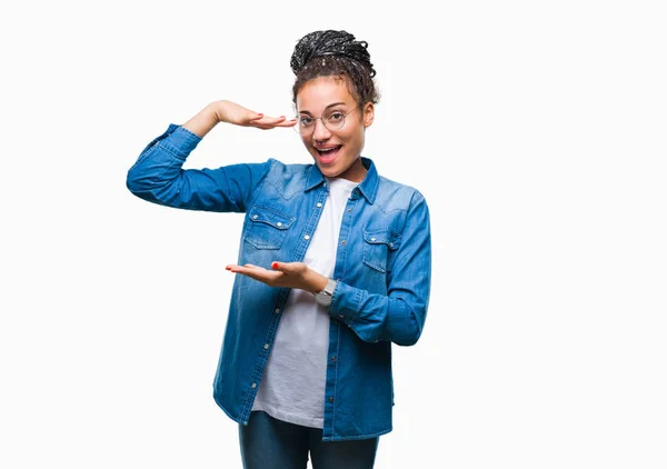 Jovem Trançado Cabelo Afro Americano Menina Vestindo Óculos Sobre Fundo — Fotografia de Stock