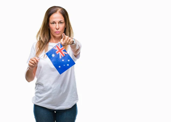 Mujer Hispana Mediana Edad Sosteniendo Bandera Australia Sobre Fondo Aislado — Foto de Stock