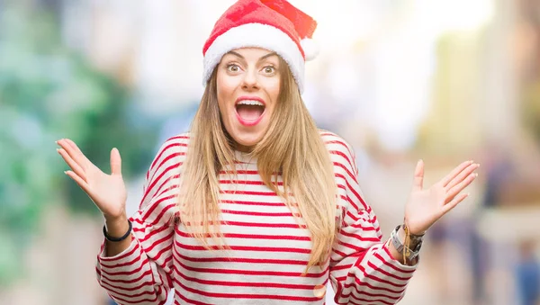 Jovem Mulher Bonita Vestindo Chapéu Natal Sobre Fundo Isolado Celebrando — Fotografia de Stock