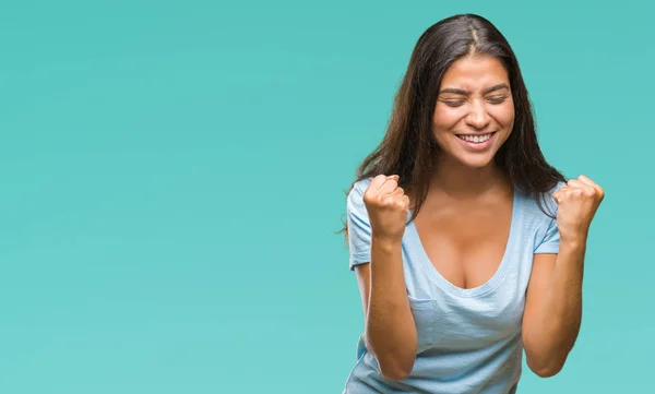 Junge Schöne Arabische Frau Über Isolierten Hintergrund Sehr Glücklich Und — Stockfoto