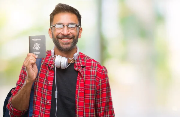 Adulto Hispânico Estudante Homem Segurando Passaporte América Sobre Fundo Isolado — Fotografia de Stock
