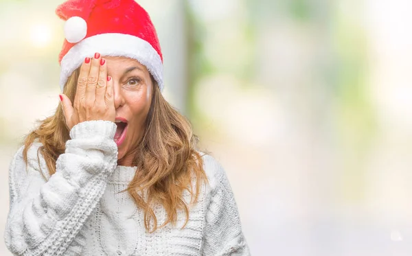 Middelbare Leeftijd Senior Spaanse Vrouw Kerstmuts Dragen Geïsoleerde Achtergrond Die — Stockfoto