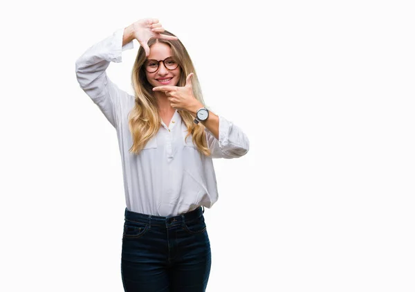 Junge Schöne Blonde Geschäftsfrau Mit Brille Über Isoliertem Hintergrund Lächelnd — Stockfoto