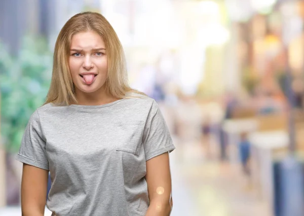 Joven Mujer Caucásica Sobre Fondo Aislado Sacando Lengua Feliz Con — Foto de Stock