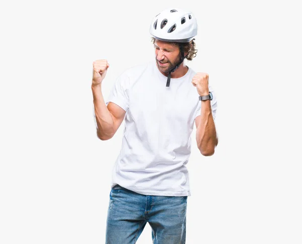 Bello Ispanico Ciclista Uomo Indossando Casco Sicurezza Sfondo Isolato Molto — Foto Stock