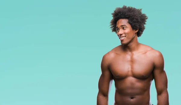 Afro Americano Uomo Senza Maglietta Mostrando Corpo Nudo Sfondo Isolato — Foto Stock