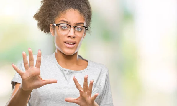 Young Afro American Woman Wearing Glasses Isolated Background Afraid Terrified — Stock Photo, Image
