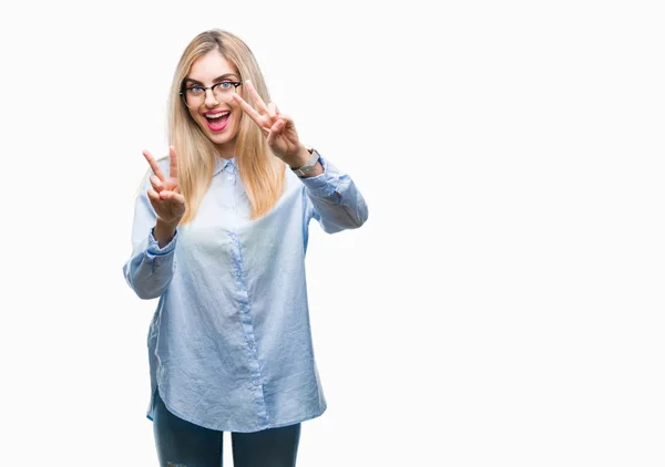 Giovane Bella Donna Affari Bionda Con Gli Occhiali Sfondo Isolato — Foto Stock