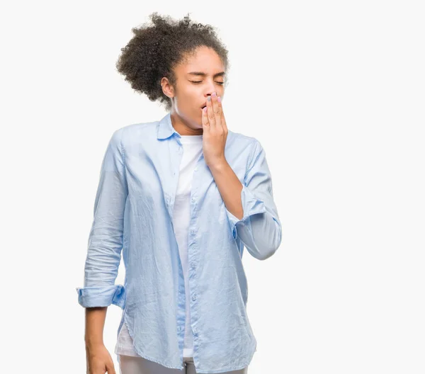 Mujer Afroamericana Joven Sobre Fondo Aislado Aburrido Bostezo Cansado Cubriendo — Foto de Stock