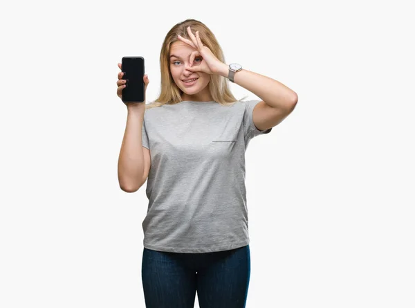 Jonge Kaukasische Vrouw Weergegeven Scherm Van Smartphone Geïsoleerde Achtergrond Met — Stockfoto