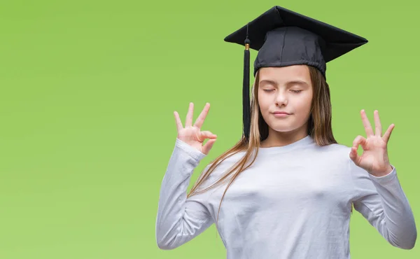 Menina Bonita Jovem Vestindo Tampa Pós Graduação Sobre Fundo Isolado — Fotografia de Stock