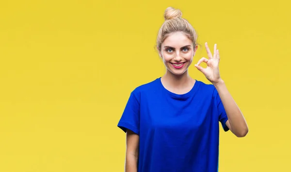 Jovem Bela Loira Azul Olhos Mulher Vestindo Azul Shirt Sobre — Fotografia de Stock