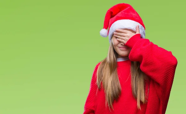 Joven Chica Hermosa Con Sombrero Navidad Sobre Fondo Aislado Sonriendo — Foto de Stock