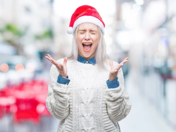 Üzerinde Noel Şapka Giyen Genç Sarışın Kadın Deli Çılgın Çığlık — Stok fotoğraf