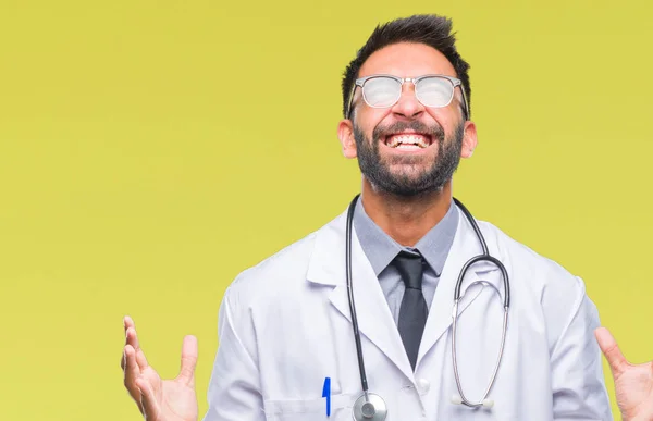 Felnőtt Latin Doktor Ember Felett Elszigetelt Háttér Őrült Őrült Kiabálás — Stock Fotó