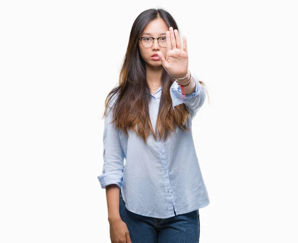 Jovem Asiática Mulher Negócios Vestindo Óculos Sobre Fundo Isolado Fazendo — Fotografia de Stock