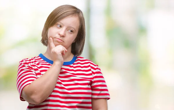 Junge Erwachsene Frau Mit Syndrom Über Isoliertem Hintergrund Mit Der — Stockfoto