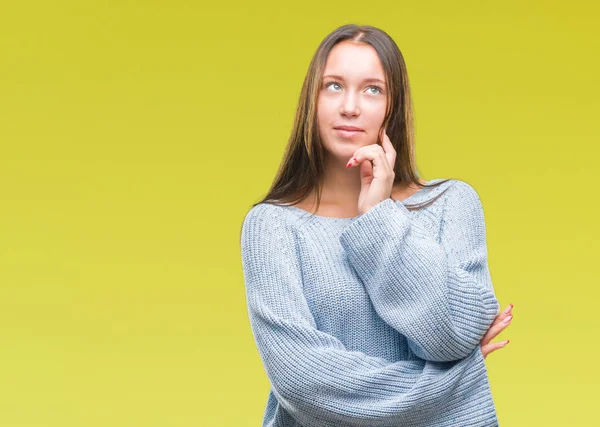 Joven Hermosa Mujer Caucásica Con Suéter Invierno Sobre Fondo Aislado —  Fotos de Stock