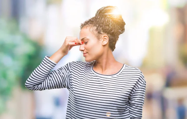 Giovane Capelli Intrecciati Ragazza Afro Americana Indossa Maglione Sfondo Isolato — Foto Stock