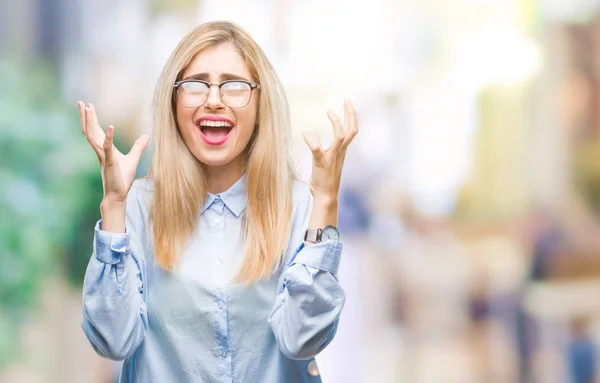 Ung Vacker Blond Affärskvinna Glasögon Över Isolerade Bakgrund Crazy Och — Stockfoto