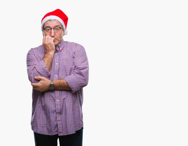 Hombre Mayor Guapo Con Sombrero Navidad Sobre Fondo Aislado Mirando — Foto de Stock