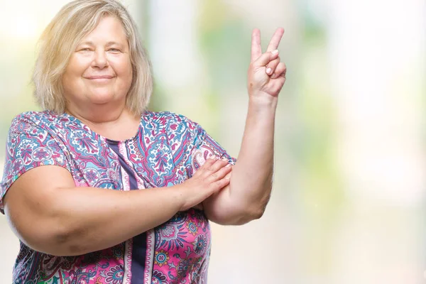 Senior Grootte Kaukasische Vrouw Geïsoleerd Achtergrond Glimlachend Met Blij Gezicht — Stockfoto