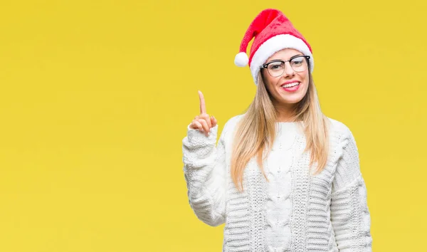 Jeune Belle Femme Portant Chapeau Noël Sur Fond Isolé Pointant — Photo