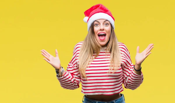 Junge Schöne Frau Mit Weihnachtsmütze Über Isoliertem Hintergrund Feiert Verrückt — Stockfoto