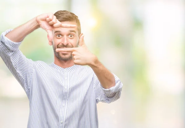 Jonge Knappe Man Geïsoleerde Achtergrond Glimlachend Maken Frame Met Handen — Stockfoto