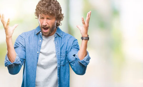 Bonito Homem Modelo Hispânico Sobre Fundo Isolado Celebrando Louco Louco — Fotografia de Stock